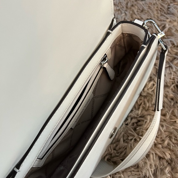 NWOT Michael Kors Mila Medium Leather Messenger Bag in Optic White - Picture 10 of 12